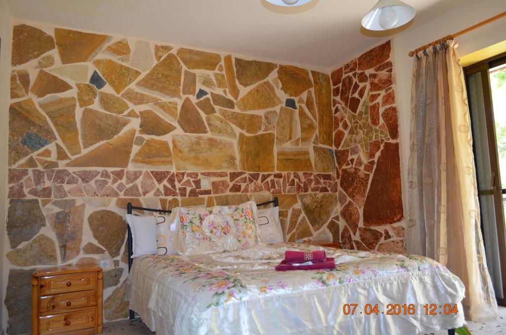Apartments Zoumperi Nea Makri Exterior photo