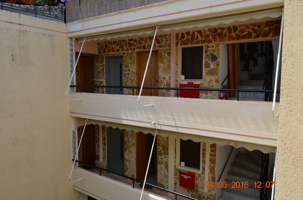 Apartments Zoumperi Nea Makri Exterior photo