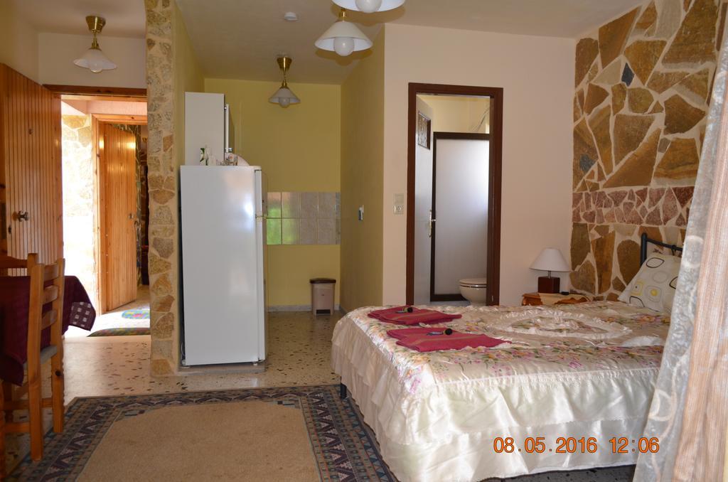 Apartments Zoumperi Nea Makri Exterior photo