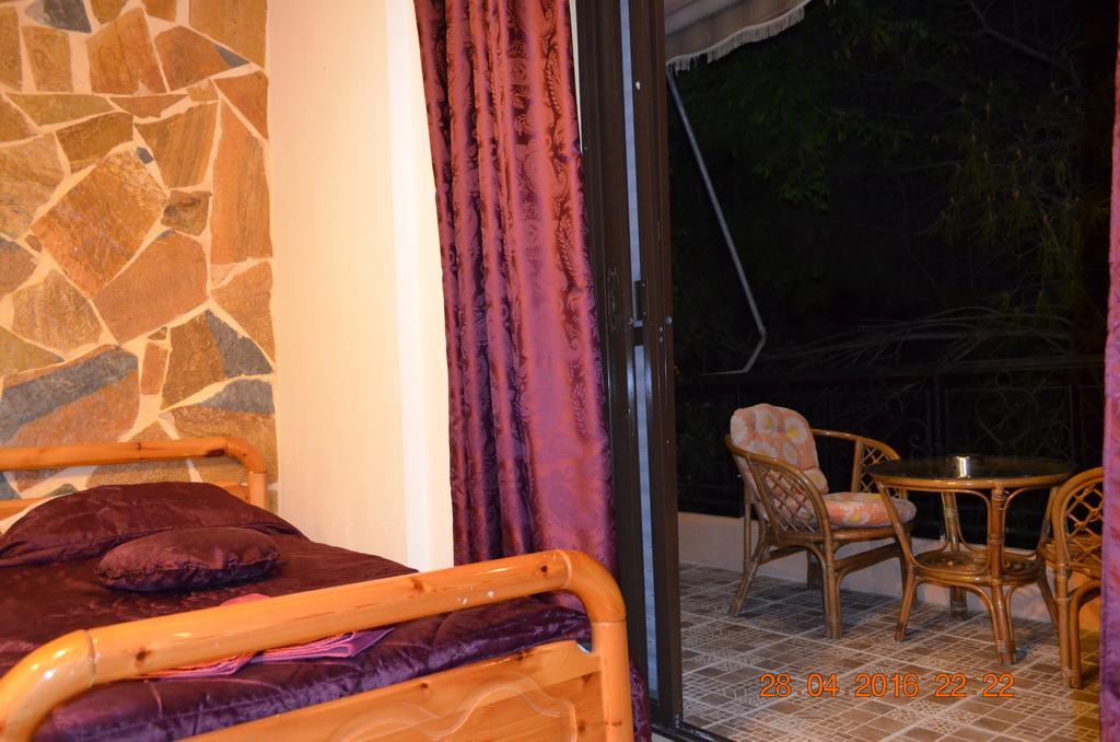 Apartments Zoumperi Nea Makri Exterior photo