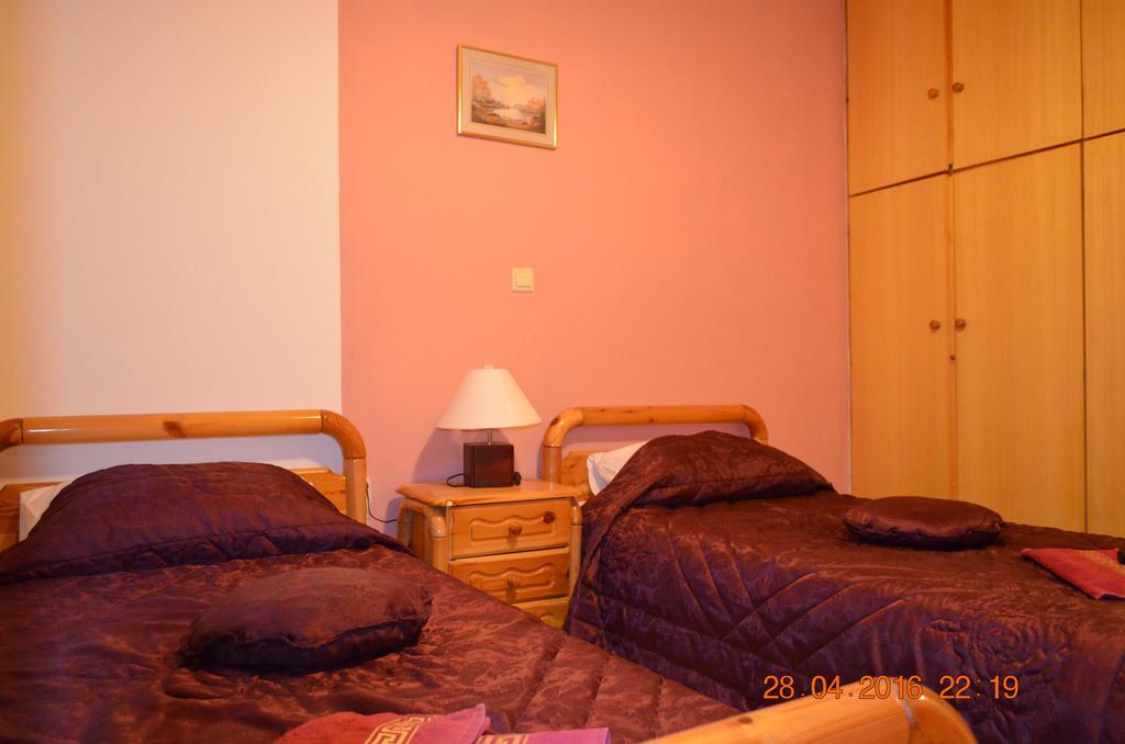 Apartments Zoumperi Nea Makri Exterior photo