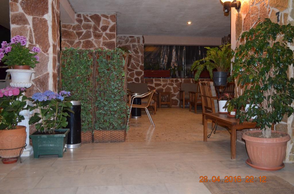 Apartments Zoumperi Nea Makri Exterior photo