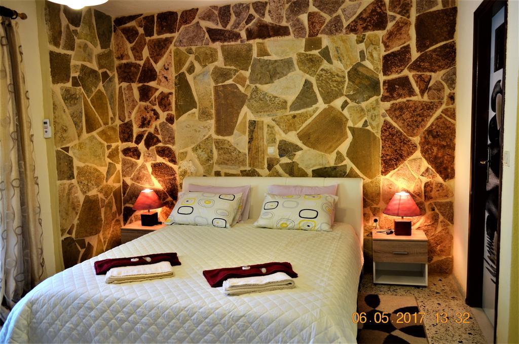 Apartments Zoumperi Nea Makri Exterior photo